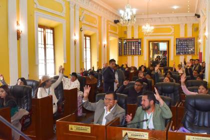 Pese a la crisis, la Asamblea de La Paz se aumenta el sueldo: “En Santa Cruz ganan 19.800 y nadie dice nada” 