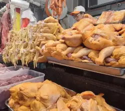 Avicultores: Bloqueos rompen el ciclo productivo del pollo y hay riesgo de descapitalizar a pequeños productores