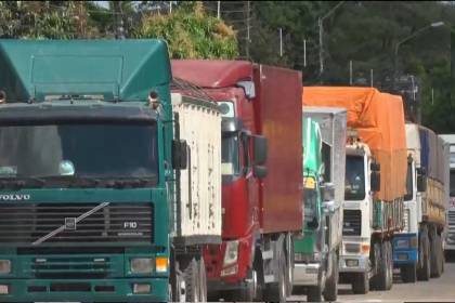 Falta de diésel: Ministro de Hidrocarburos atribuye las filas en los surtidores a la corrupción