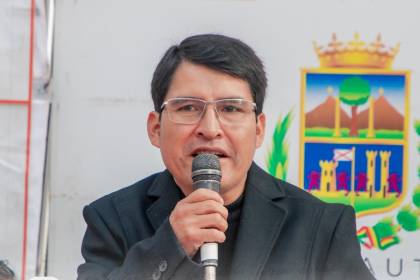 Condori tiene una leve mejoría y desde la Gobernación de Chuquisaca aclaran que accidente fue “un desliz por las gradas”