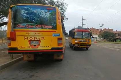 Transportistas afirman que solo opera el 25% de sus unidades ante la falta de combustible en Cochabamba