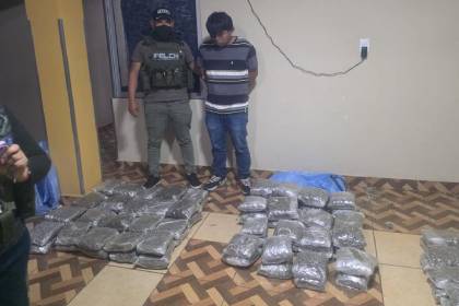 Acusados de atracar casa de cambio tenían en su poder más de 100 ladrillos de marihuana, según la Policía