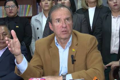 “Nunca se ha vivido un mes de asedio y secuestro”: Tuto dice que el Gobierno tiene que decidir y gobernar