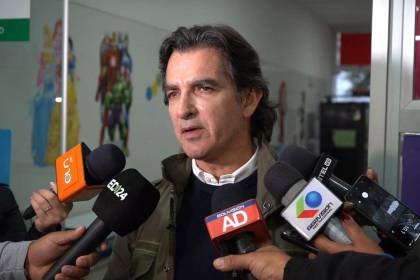 Saavedra dice que 11 trabajadores en salud no asistieron a sus fuentes laborales y anuncia destituciones