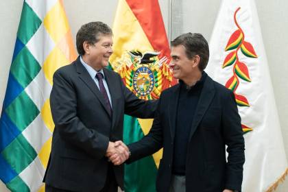 Paz agradece a Medinaceli y encarga al nuevo ministro impulsar normas energéticas en marcha