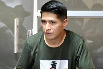 Andrónico descarta asistir al encuentro nacional convocado para este sábado y lanza un mensaje al Gobierno
