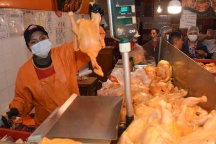 La inflación sigue en ascenso y superó el 18% entre enero y agosto de este año, según el INE