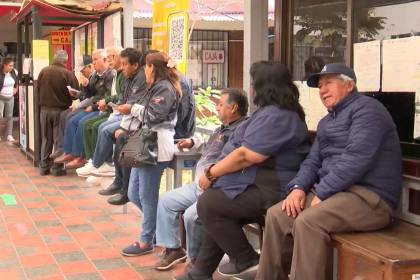 Trabajadores de Salud llegan a un acuerdo para el pago del bono de vacunación con la Gobernación de Cochabamba