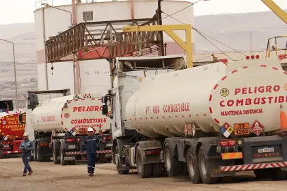 Entre enero y junio, Bolivia pagó más de $us 1.000 millones por la importación de combustibles, según el BCB