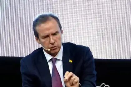 Tuto Quiroga promete una “autonomía total” para cambiar el Estado