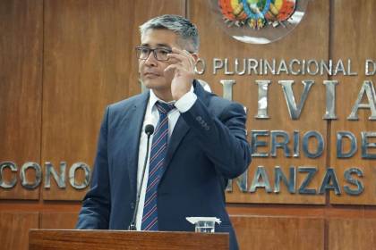 Tras la censura, Espinoza sigue como ministro; el Gobierno se apoya en el artículo 158 de la Constitución 
