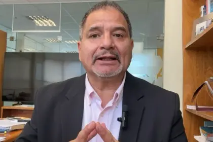 Valor referencial del dólar no implica una devaluación o nuevo tipo de cambio, señala economista