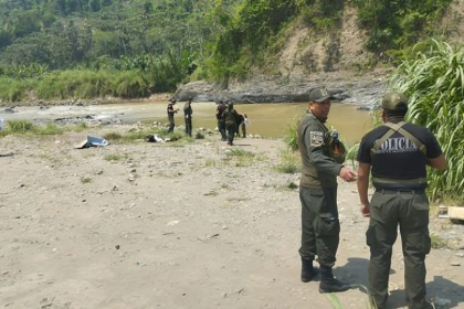 Hallan a un hombre muerto a orillas de un río tras la explosión de una dinamita, dice la Policía