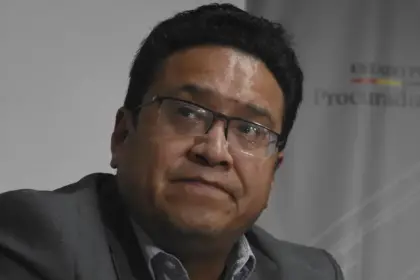“Señala entre líneas algún tipo de presión”, dice analista sobre la carta de renuncia de Siles y no descarta presión del evismo