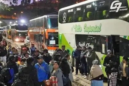 Cooperativistas mineros marchan en La Paz en rechazo al decreto 5503