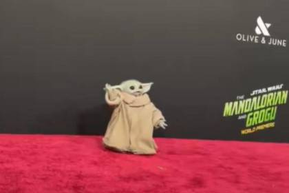 Grogu conquistó en la alfombra roja durante el estreno de ‘The Mandalorian and Grogu’