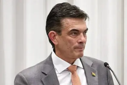 Rodrigo Paz viajará a EEUU este viernes en un vuelo comercial, según Oficina Presidencial