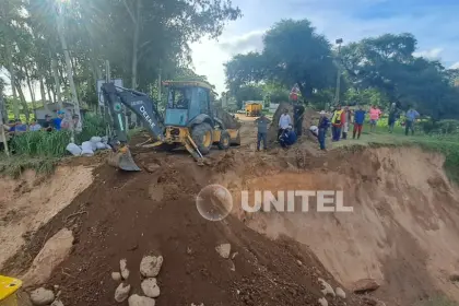 Tres días aislados: Realizan trabajos para reponer la rampa de acceso al puente de Colpa Bélgica