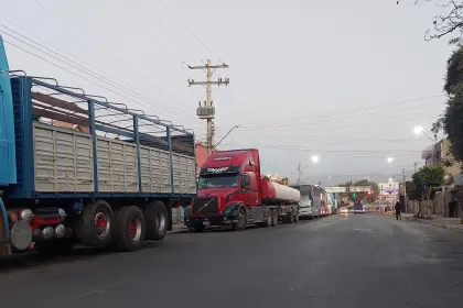 “Estamos agotando todos los esfuerzos, pero eso no es suficiente para reducir las filas”, dice ministro sobre los combustibles