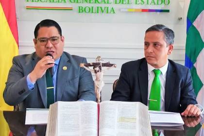 Roger Mariaca posesiona a José Mogro como fiscal departamental de Tarija en remplazo de Sandra Gutiérrez