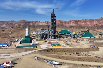 Gobierno denuncia daño económico en planta de cemento de Potosí: Se requerían 15 personas y contrataron a 80