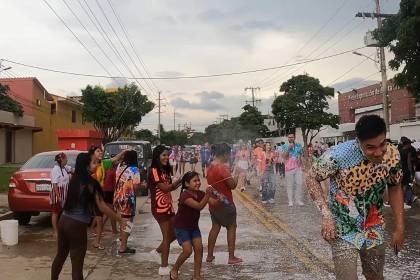 Carnaval 2026: Santa Cruz, con todo listo para vivir su primer día de fiesta y mojazón
