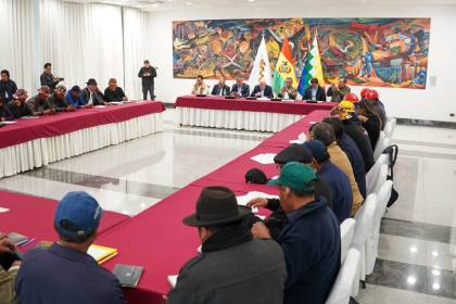 Gobierno espera sellar este jueves el acuerdo con la COB y los otros sectores; se analizan ajustes al DS 5503