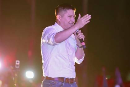 Subnacionales: Tras su último intento, Medrano dice que recibió invitación de cinco proyectos políticos