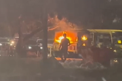 Una fuga de gas provoca un incendio en un carrito de comida rápida y deja a una persona herida