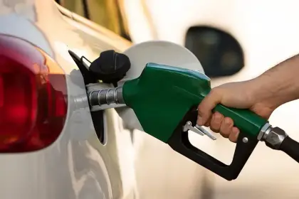 YPFB comunica que el precio de la gasolina “no ha sido modificado y se mantiene vigente”
