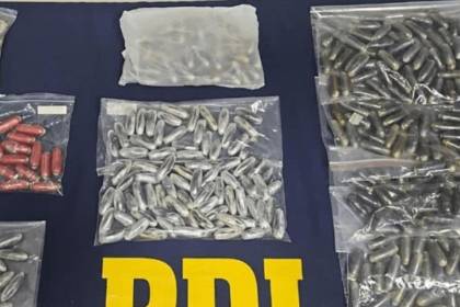 Detienen a tres bolivianos en Argentina y otros nueve en Chile acusados de transportar droga