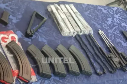 Policía investiga si armas halladas en Viru Viru están ligadas al asesinato de dos sujetos en San Ignacio de Velasco