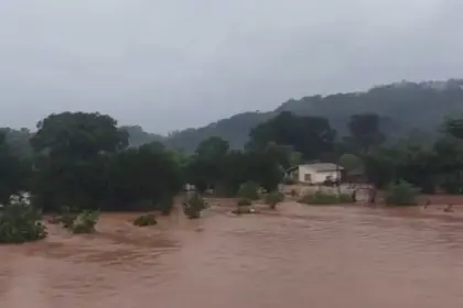 Alerta en El Torno por desborde del Piraí; la Gobernación cruceña pide a los pobladores tomar precauciones