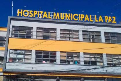 Aprehenden a directora del Hospital La Paz acusada de ofrecer cargos en el Ministerio de Salud