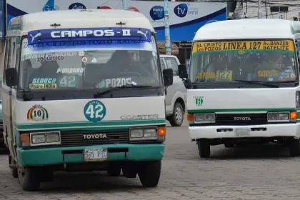 Transporte cruceño confirma su adhesión al paro nacional de este lunes convocado por la Confederación de Choferes