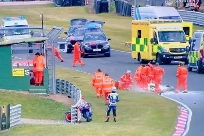 Trágico accidente: Dos pilotos mueren en carrera de motos tras un múltiple choque