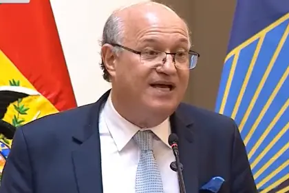 “El BID está aquí para demostrar la confianza en este momento de decisión”, dice Goldfajn tras reunión con Paz