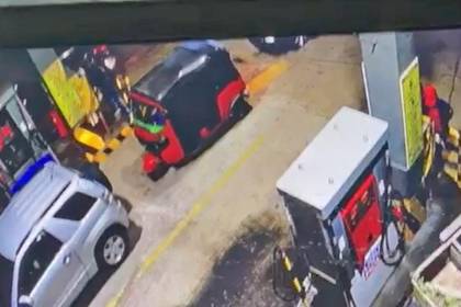 Video: En casi 30 segundos, así fue como cuatro delincuentes atracaron un surtidor