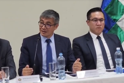 “No es diálogo”: Ministro Espinoza critica violencia en marcha de la COB