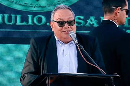 “No existe una nueva ley educativa, ni una ley hecha a espaldas de los maestros”, dice ministro de Educación