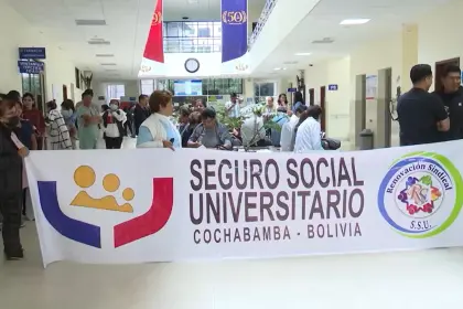 Personal del Seguro Universitario cumple paro de 48 horas exigiendo la institucionalización de cargos jerárquicos