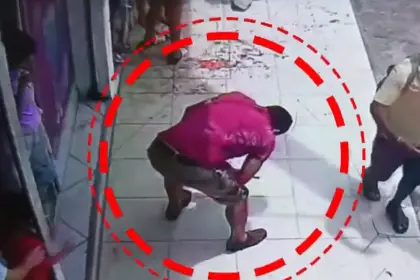 Hombre es agredido con una botella rota tras negarse a salir de un local nocturno 