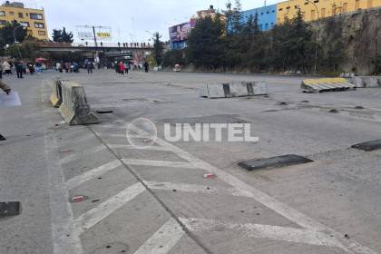 Bloqueos: Alcaldía de El Alto reporta daño preliminar de Bs 2 millones por destrozos al ornato público