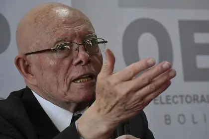 “Hay fuerzas oscuras que intentan evitar las elecciones y atentar contra la democracia”, advierte el TSE