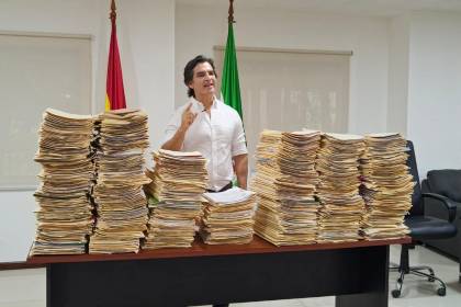 Alcalde conmina a trabajadores de salud a retornar sus labores bajo advertencia de acciones legales y administrativas 