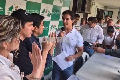 En tensa sesión eligen a Israel Alcócer como presidente del Concejo Municipal de Santa Cruz de la Sierra