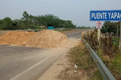 Transportistas de Yapacaní ratifican bloqueo indefinido en la carretera troncal Santa Cruz - Cochabamba