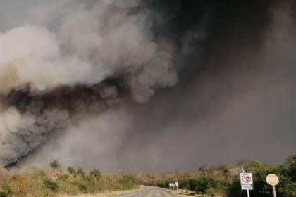 Incendios en Santa Cruz “no han disminuido, se han fusionado” en siete municipios, alerta la Gobernación 