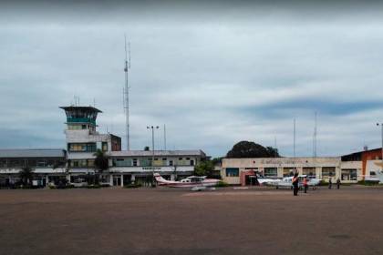 Santa Cruz: Suspenden más de 100 vuelos de avionetas al día por falta de combustible, señala Naabol