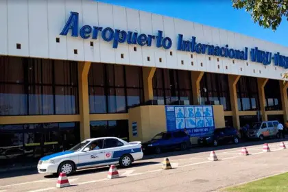 ATT fija nuevas tarifas máximas para transporte aéreo de pasajeros que rigen desde este lunes en 17 rutas